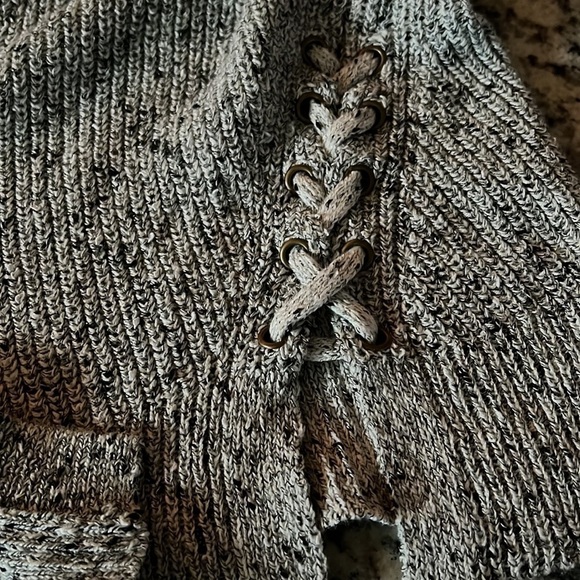 American Eagle Cardigan Sweater Size Small - Picture 6 of 6